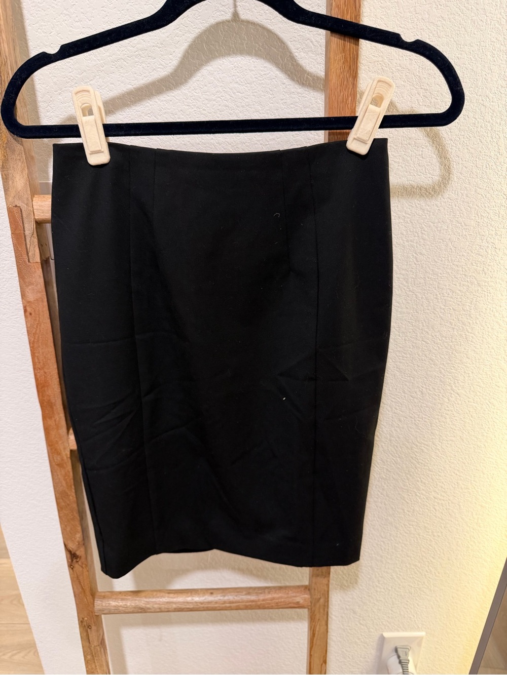 Express Black Pencil Skirt - Sleek Office Staple